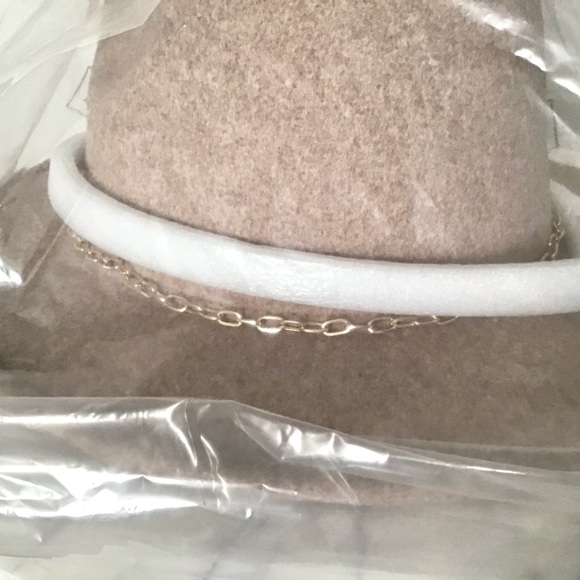 Anthropologie Wool Gold Tone Chain Link Trimmed Fedora Hat New With Tag - Picture 7 of 9